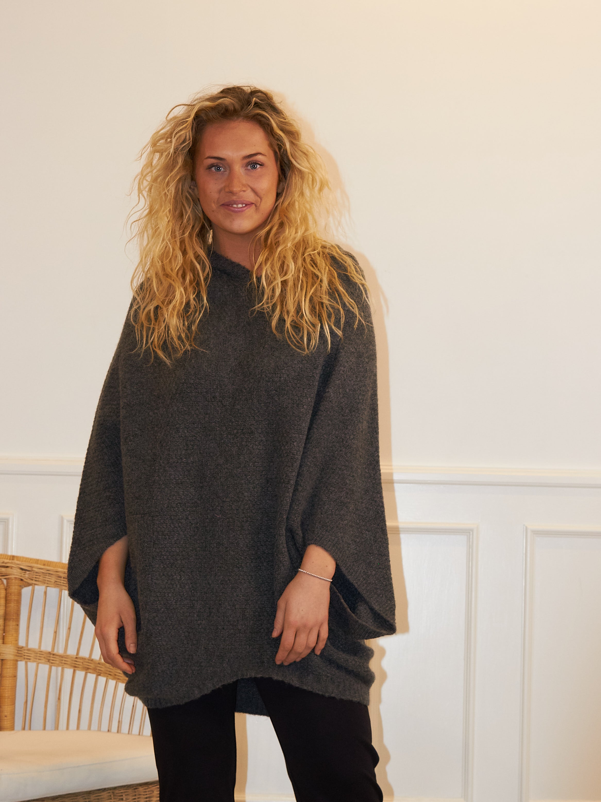 Comfy Copenhagen ApS Comfy Poncho Poncho Dark Grey