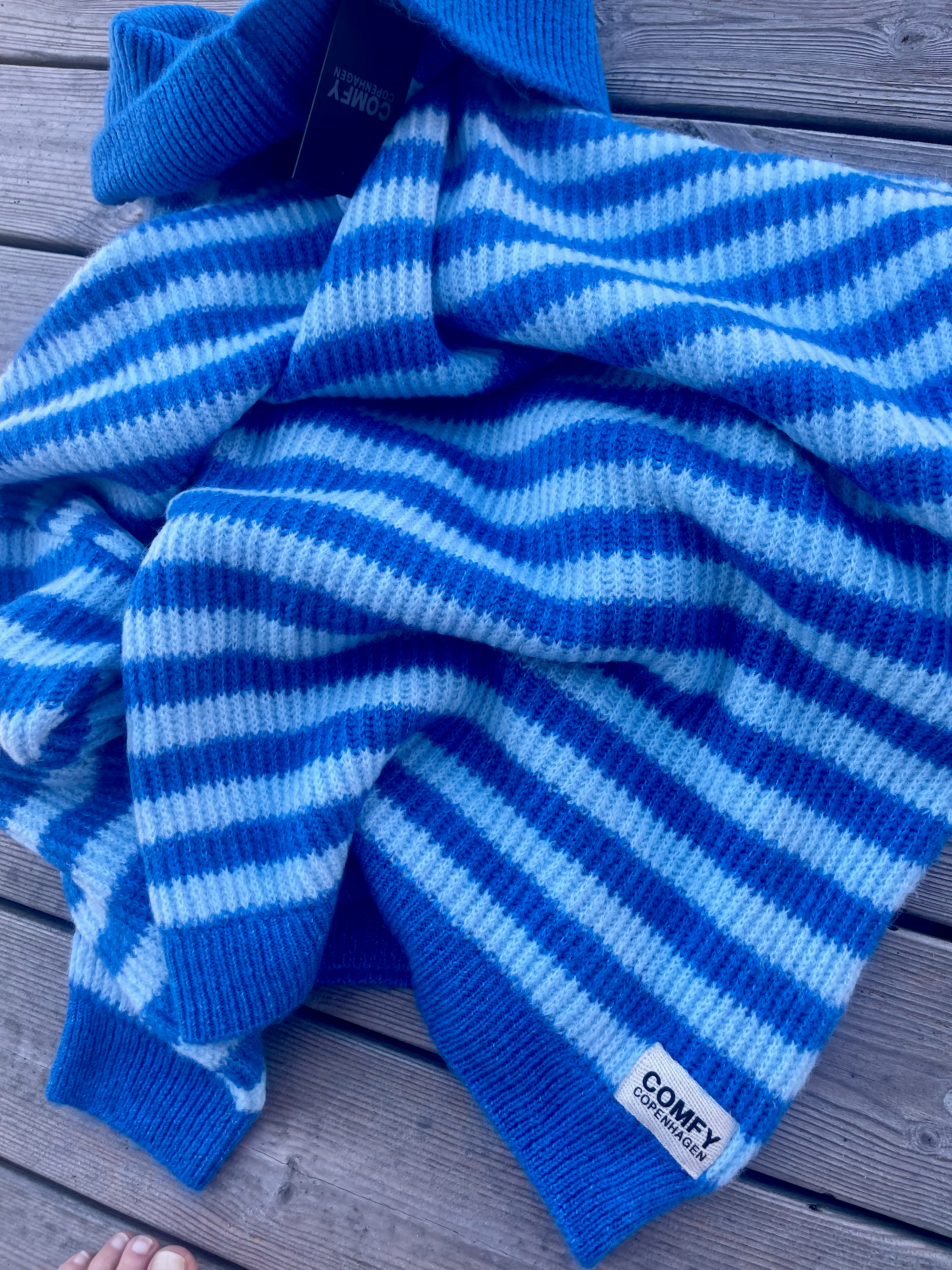 Havnsø Harbour - Electric Blue / Light Blue