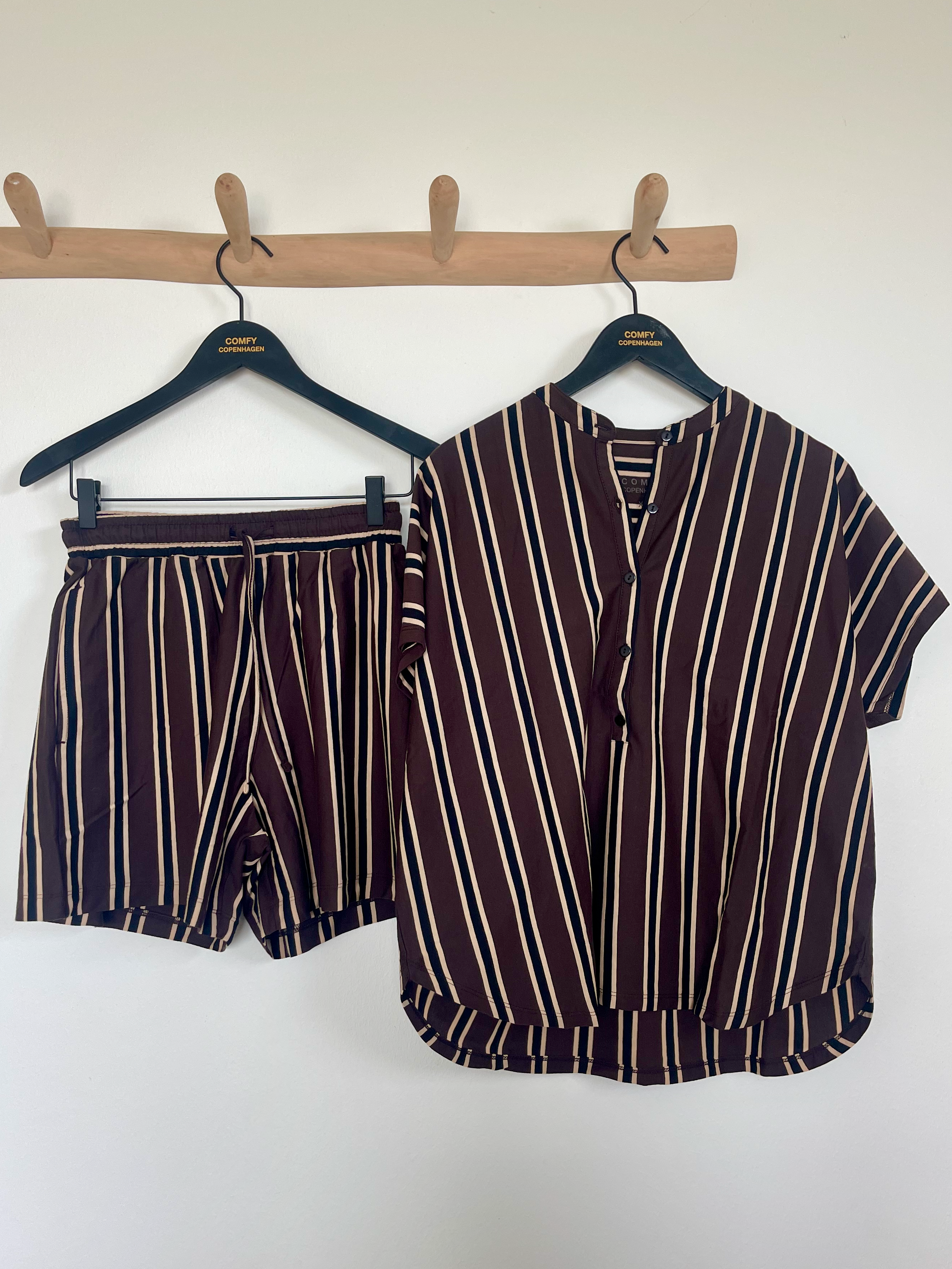 Love and Comfy - Coffee/ Black / Sand