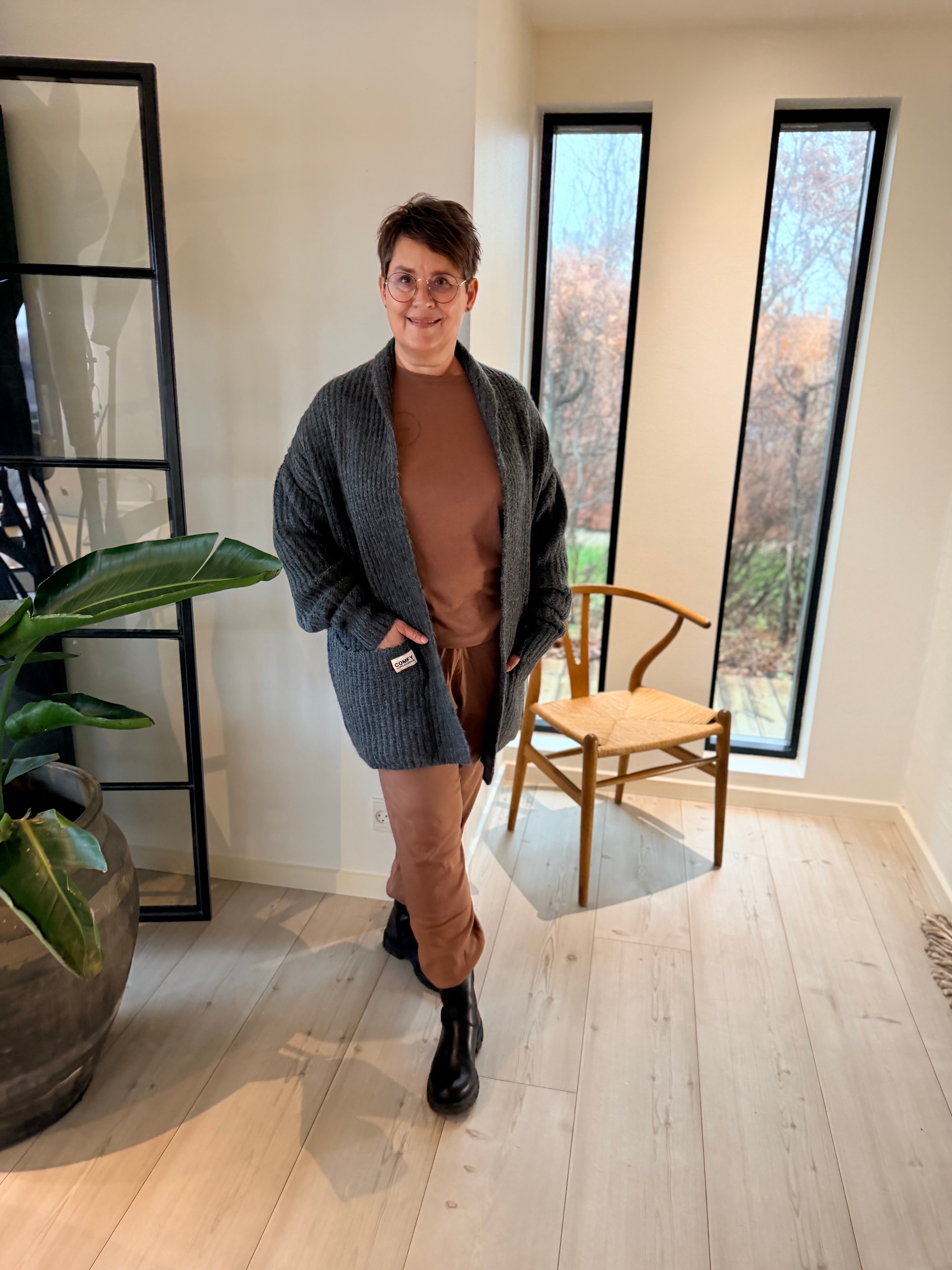 Mellow Days - Dark Grey