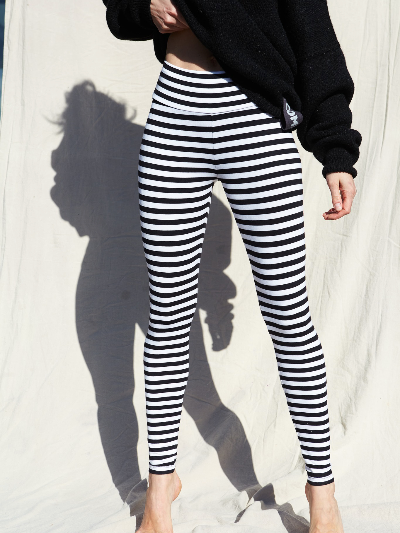 Pleasing Viscose - Black / White