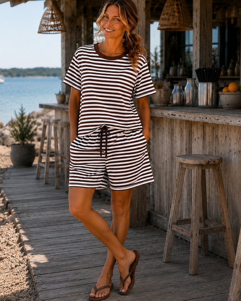 Slow Feeling Shorts - Coffee / White