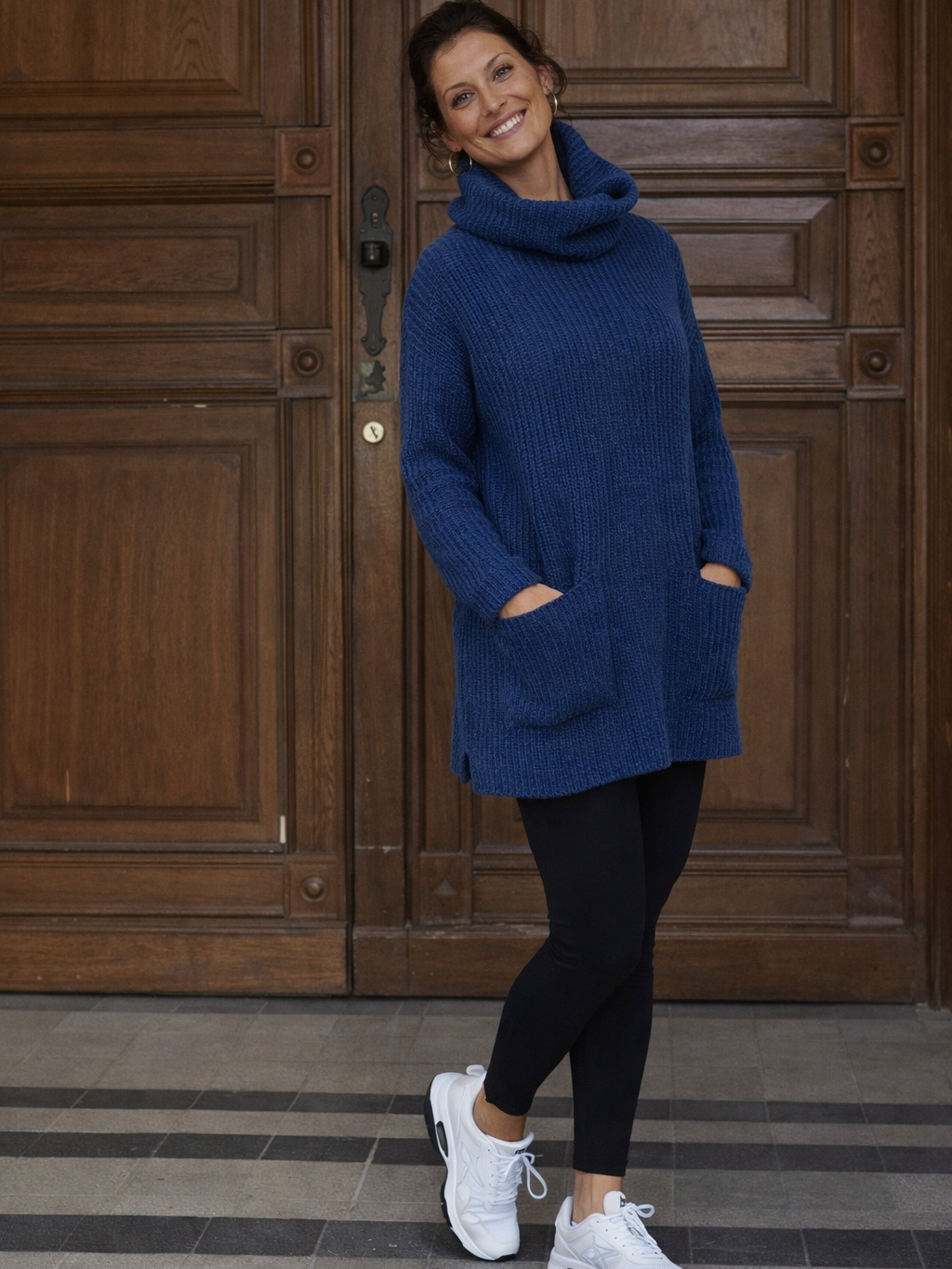 Kiss And Hug - Dark Blue