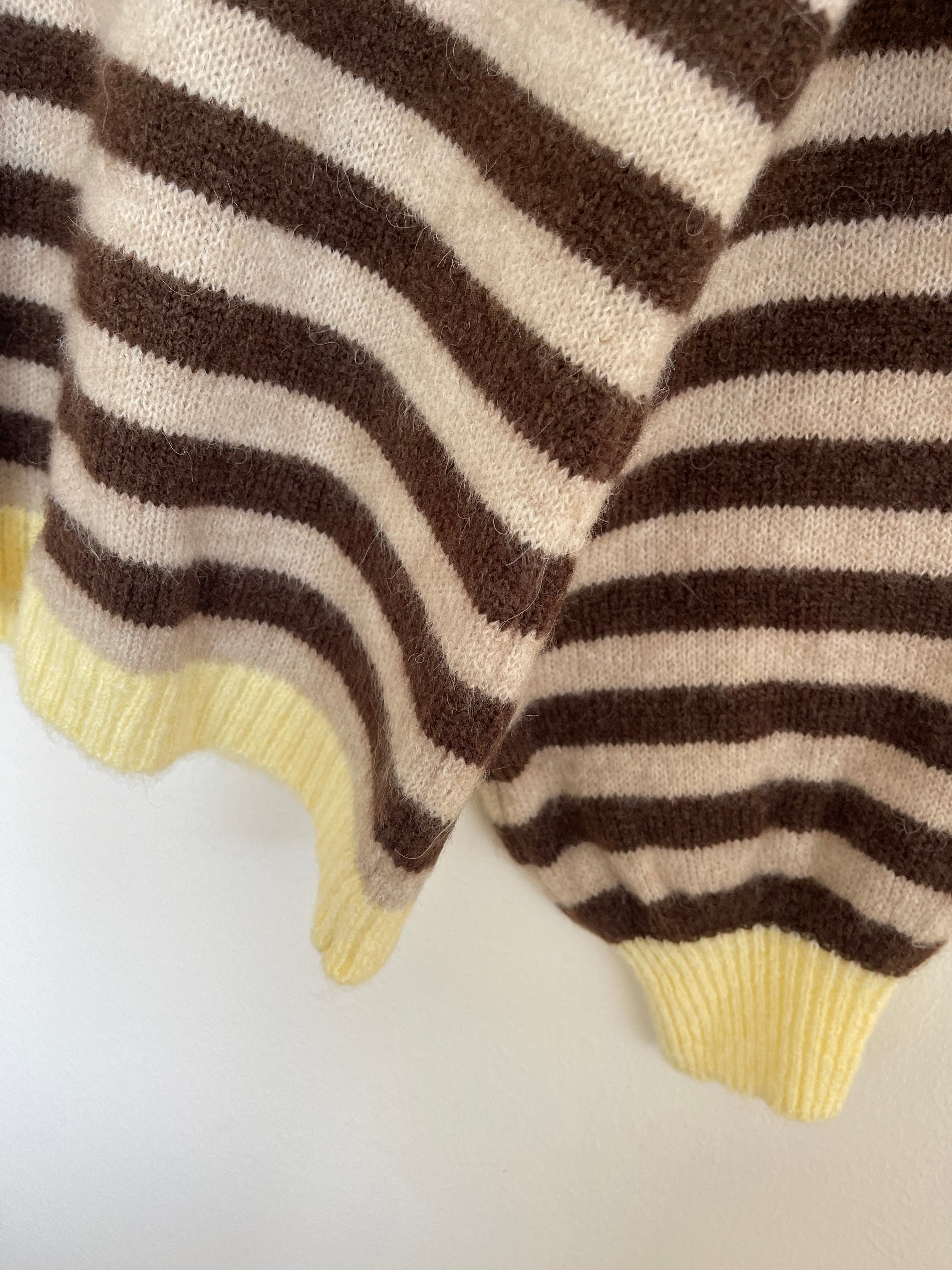 Dreamer - Coffee / Sand With Yellow