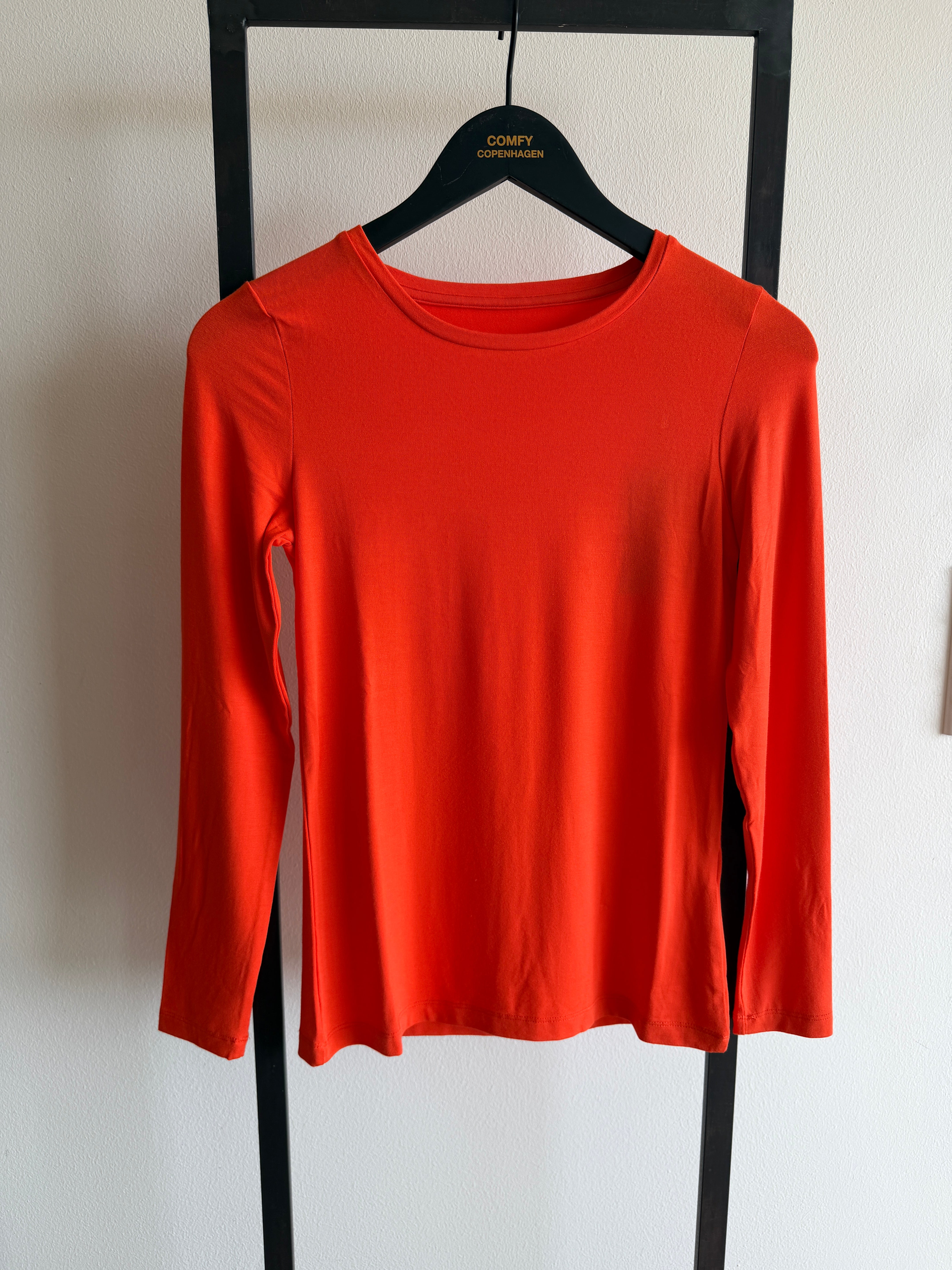 Loving Modal - Tomato