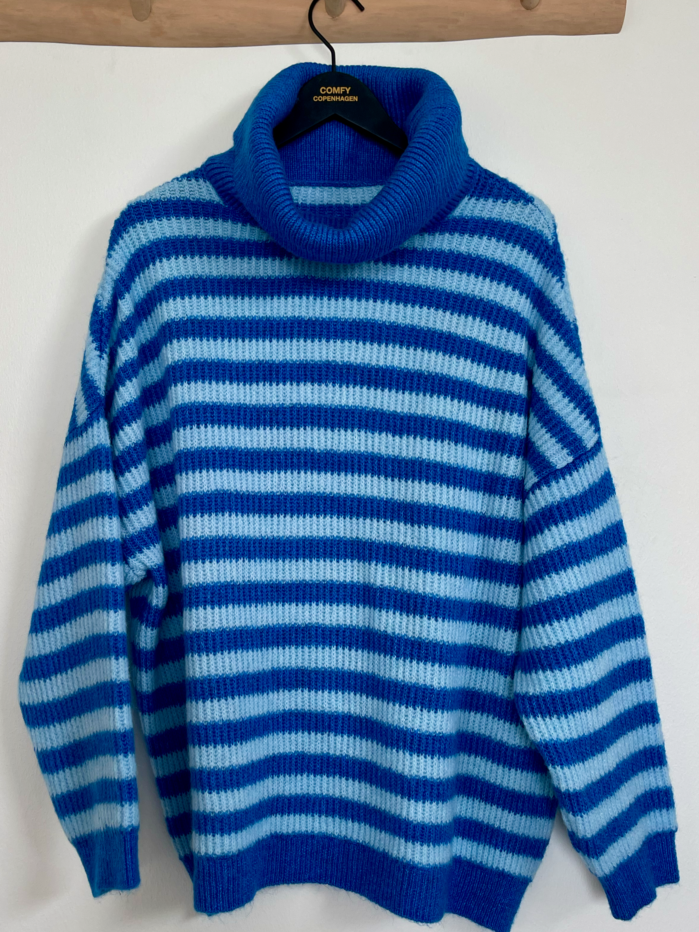 Havnsø Harbour - Electric Blue / Light Blue