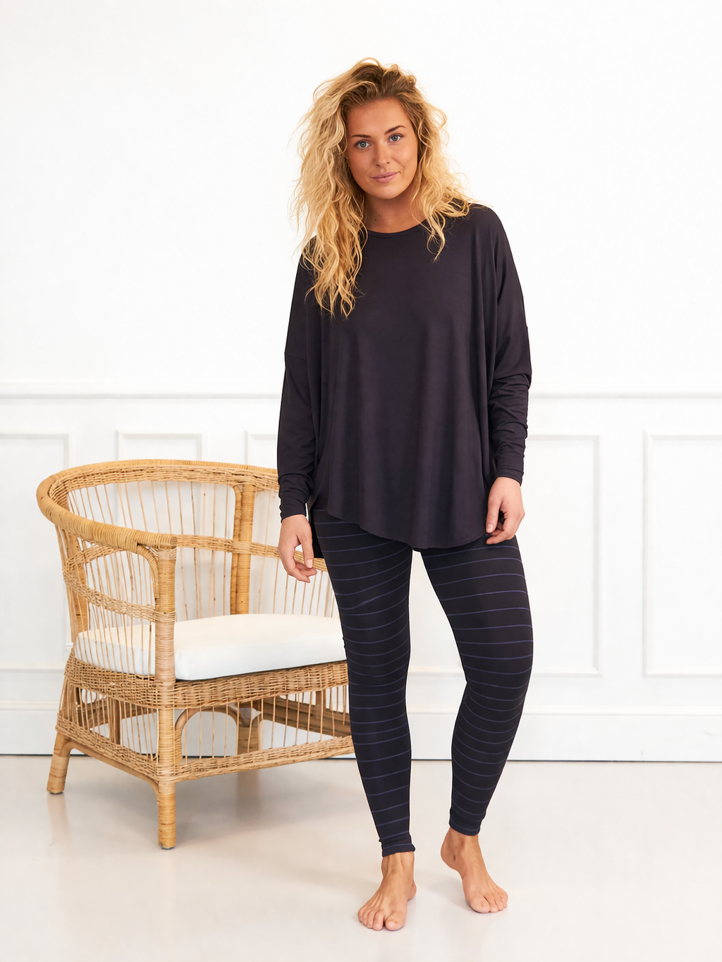 Pleasing_blue_anstracit